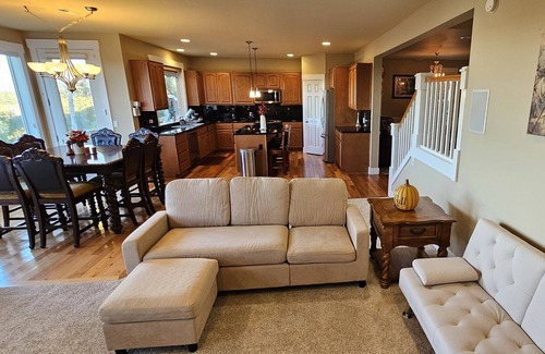Lakewood Casa | Spaces Beautiful Home in Steilacoom/Lakewood