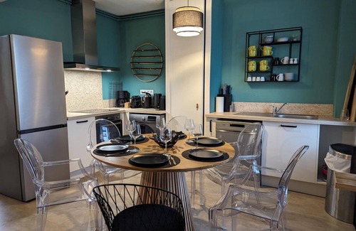 Saint-Yrieix-sur-Charente Cabaña | Casa espaciosa 3 habitaciones con terraza, internet y parking, cerca de actividades culturales