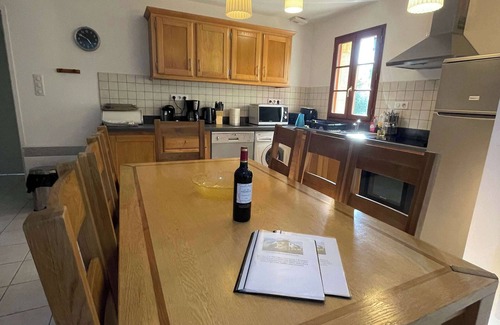 Brantome-en-Perigord Casa | Spacieuse maison Brantome ,10 pers, Jardin, BBQ, Parking couvert