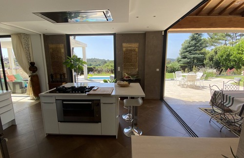Valbonne Villa | Spacieuse Villa Rénovée Plein sud Sans vis a vis