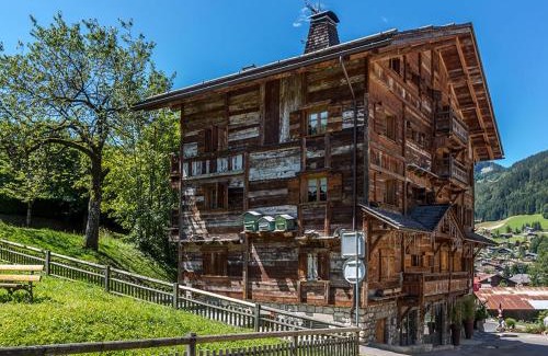 La Clusaz Apartamento | Spacieux appart 5 ch au cœur du village, charme savoyard, WiFi, cheminée décorative - FR-1-437-51