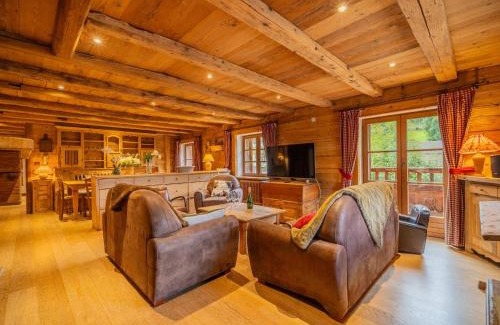 La Clusaz Apartamento | Spacieux appart 5 ch au cœur du village, charme savoyard, WiFi, cheminée décorative - FR-1-437-51