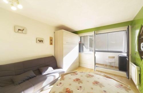 Eaux-Bonnes Apartamento | Spacieux appart 6 pers avec loggia à Gourette - FR-1-400-127