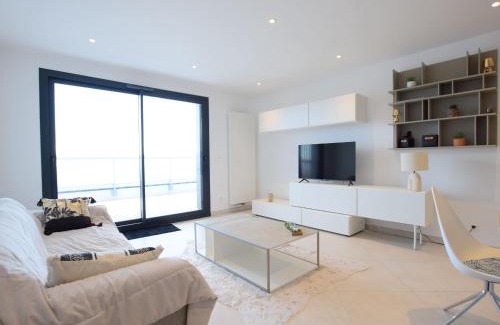 Evian-les-Bains Apartamento | Spacieux appartement 4 pers avec balcon, wifi et animaux admis - FR-1-498-101