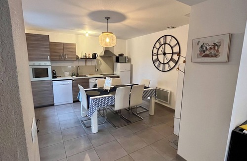 Maisse Apartamento | Spacieux Appartement 2 Chambres en Plein Centre Ville de Maisse