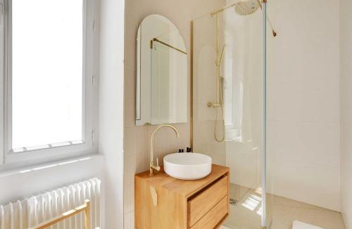 20th Arrondissement Apartamento | Spacieux Appartement cosy -2BR 8P-Pl de la Nation