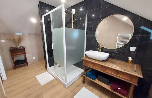 Magny-Cours Casa | Spacieux appartement de charme, proche du circuit