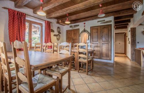 Champagny-en-Vanoise Chalet De Esquí | Spacieux Chalet 19pers, Piscine, Jacuzzi, Sauna & Salle de Jeux