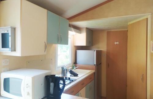 Saint-Sauveur-en-Rue Apartamento | Spacieux et Cosy Mobil-Home pour 6 à 25min de St Etienne et Annonay au sein d'un charmant Camping