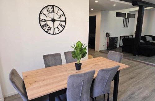 Foix Apartamento | Spacieux logement 120m2 centre ville Foix -3 chambres-2SDB-2wc-Parking gratuit à 1 Minute