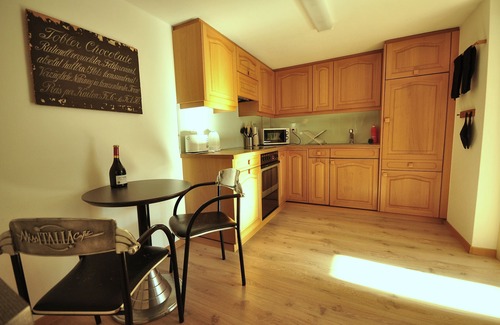Goldswil Apartamento | Amplio apartamento, la luz con unas vistas impresionantes. Capacidad para 4 personas. Escape perfecto.