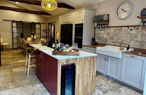 Saint-Andre-et-Appelles Casa | Spacious 5-bedroom house in lovely Saint-André-et-Appelles with heated pool.