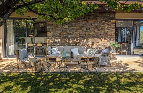 Saint-Nazaire-les-Eymes Casa | Spacious villa at the foot of the chartreuse 12p. 5 bedrooms, pool. mountain view
