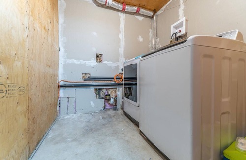 Mississauga Casa | Spacious 1+1 Bed 1 Bath house in Mississauga
