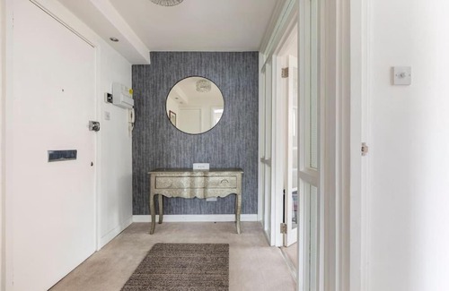 London Borough of Bromley Apartamento | Spacious 1 bed apartment with parking & balcony!