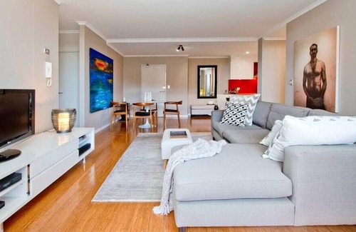 Redfern Apartamento | Spacious 1 Bed Apt Central Location With Pool/Gym