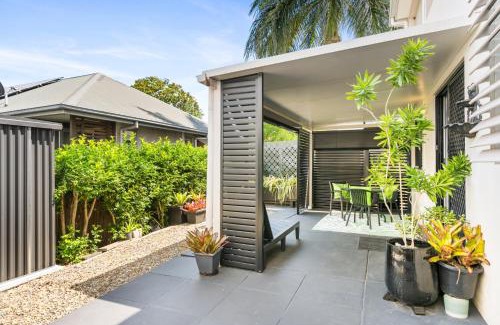 Wooloowin Apartamento | Spacious 1-Bed Unit with Outdoor Patio Dining