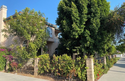 Monterey Park Casa | Spacious 11-bedroom house with AC, WiFi in enchanting Monterey Park
