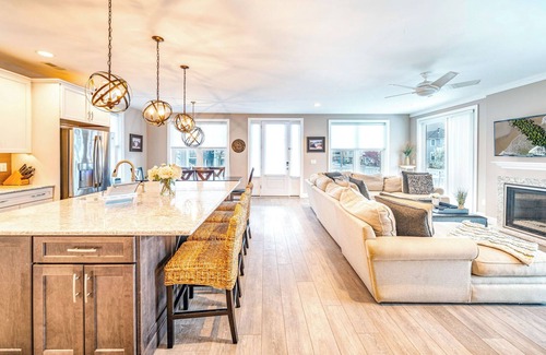 North End Casa | Spacious 11 Bedroom Dual Unit-6 minute walk to Ocean City's Beach!