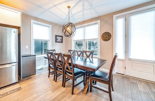North End Casa | Spacious 11 Bedroom Dual Unit-6 minute walk to Ocean City's Beach!