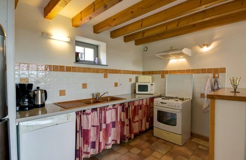 Lure Cabaña | Casa rural renovada entre naturaleza con capacidad para 15 personas, jardín privado y terrazas