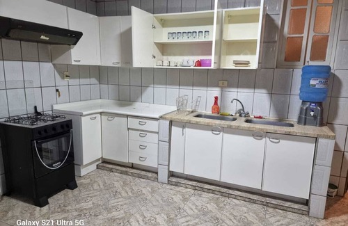Cochabamba Apartamento | Amplio Departamento 150m2 al lado del Stadium