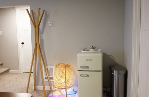 Northwest Everett Casa | Spacious 1B/1B Ergonomic desk