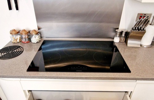 Castle Baynard Apartamento | Spacious 1bd Unit - Steps from Blackfriars Bridge