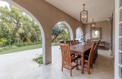La Lucia Apartamento | Spacious 1Bedroom Garden Retreat with Private Pool