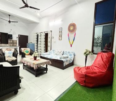 Haldwani Apartamento | Spacious 1bhk Non Ac - By Tulsi Homestay