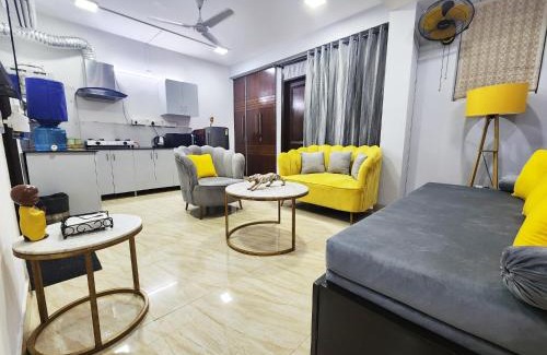 Greater Kailash Apartamento | Spacious 1BHK Suite Prime Location w/2 baths (12)