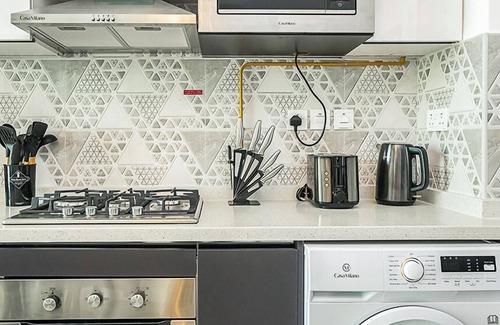 Discovery Gardens Apartamento | Spacious 1BR Apt in Pearlz by Danube
