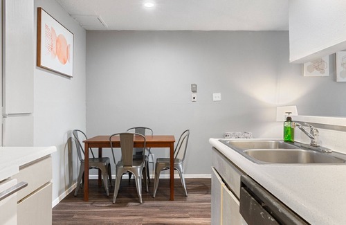 North University Apartamento | Spacious 1BR in Hydepark Austin 3932