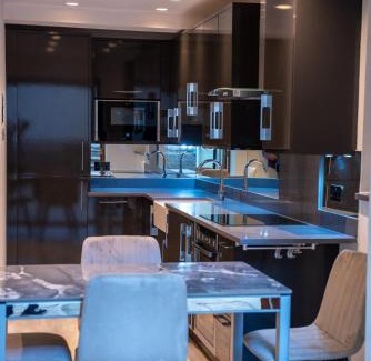 St. Helen's Apartamento | Spacious 2-BDR Flat! 1 minute to tube station