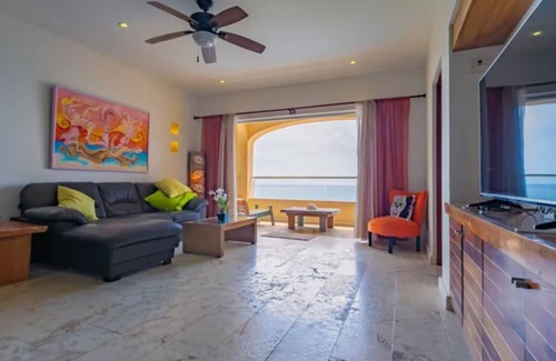 Salinas Condominio | Spacious 2-bed condo with Stunning Sea Views - Isla Mujeres