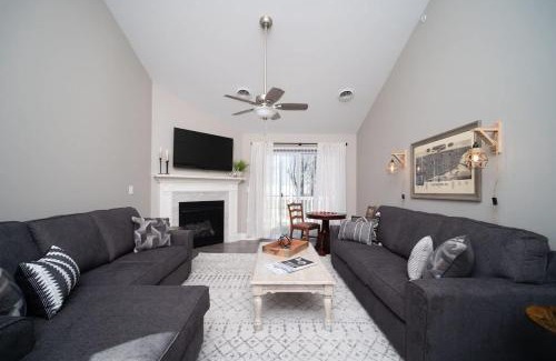 Bettendorf Apartamento | Spacious 2 bed Condo with Office