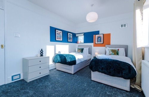 Sutton Coldfield Casa | Spacious 2 Bed | Contractors+Groups |Free Parking!