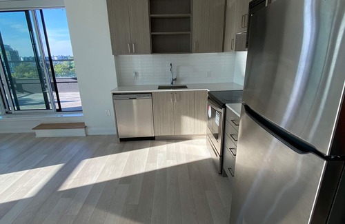 Downsview Condominio | Spacious 2-Bed + Den Condo with Huge Terrace & Stunning Views