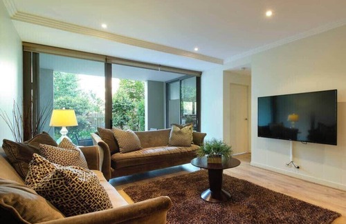 Warrawee Apartamento | Spacious 2 Bed Family Apartment with Garden