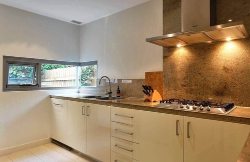 Warrawee Apartamento | Spacious 2 Bed Family Apartment with Garden