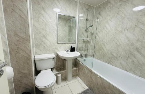Leeds Apartamento | Spacious 2 Bed Flat Free Private Parking