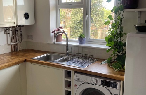 Whitton Apartamento | Spacious 2 bed flat in Twickenham w/ parking and large private garden