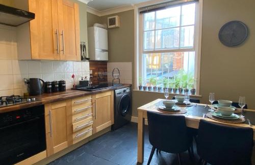 Oval Apartamento | Spacious 2-bed flat with garden, 3 minutes walk from Oval tube station