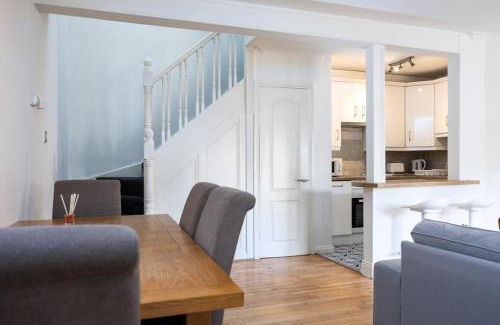 Dublin Apartamento | Spacious 2 Bed House - 20 Min Bus To City Center