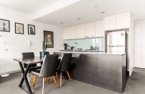 Alexandria Apartamento | Spacious 2-Bed with Two Balconies with City Views