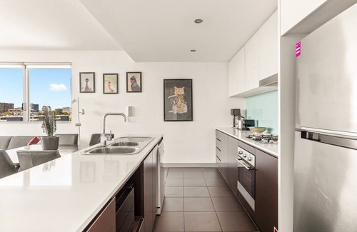 Alexandria Apartamento | Spacious 2-Bed with Two Balconies with City Views