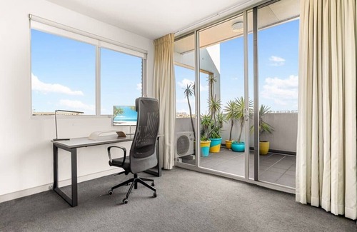 Alexandria Apartamento | Spacious 2-Bed with Two Balconies with City Views