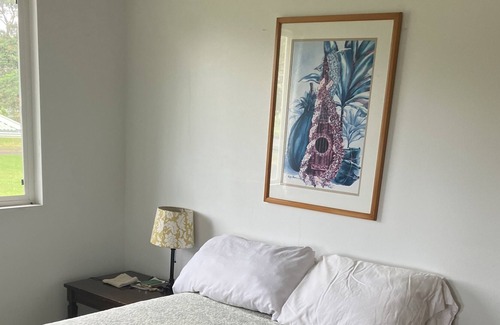 Keaau Casa | Spacious 2 bedroom 1 bath house! Close to Maku’u Farmers Market