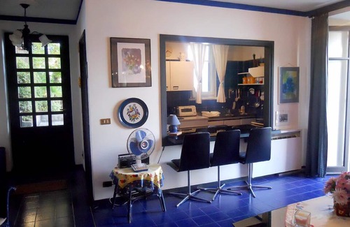 Gonte Apartamento | Amplio apartamento de 2 dormitorios con dos balcones, piscina y acceso al lago
