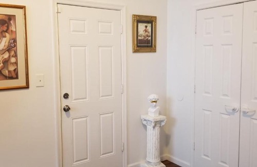 Downtown Baltimore Apartamento | Spacious 2 bedroom apartment with free parking